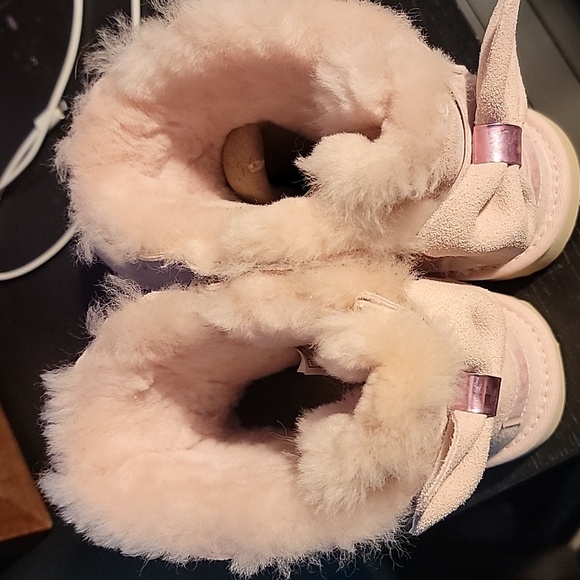 UGG Mini Bailey Bow Starry Lite Boots - Picture 6 of 7